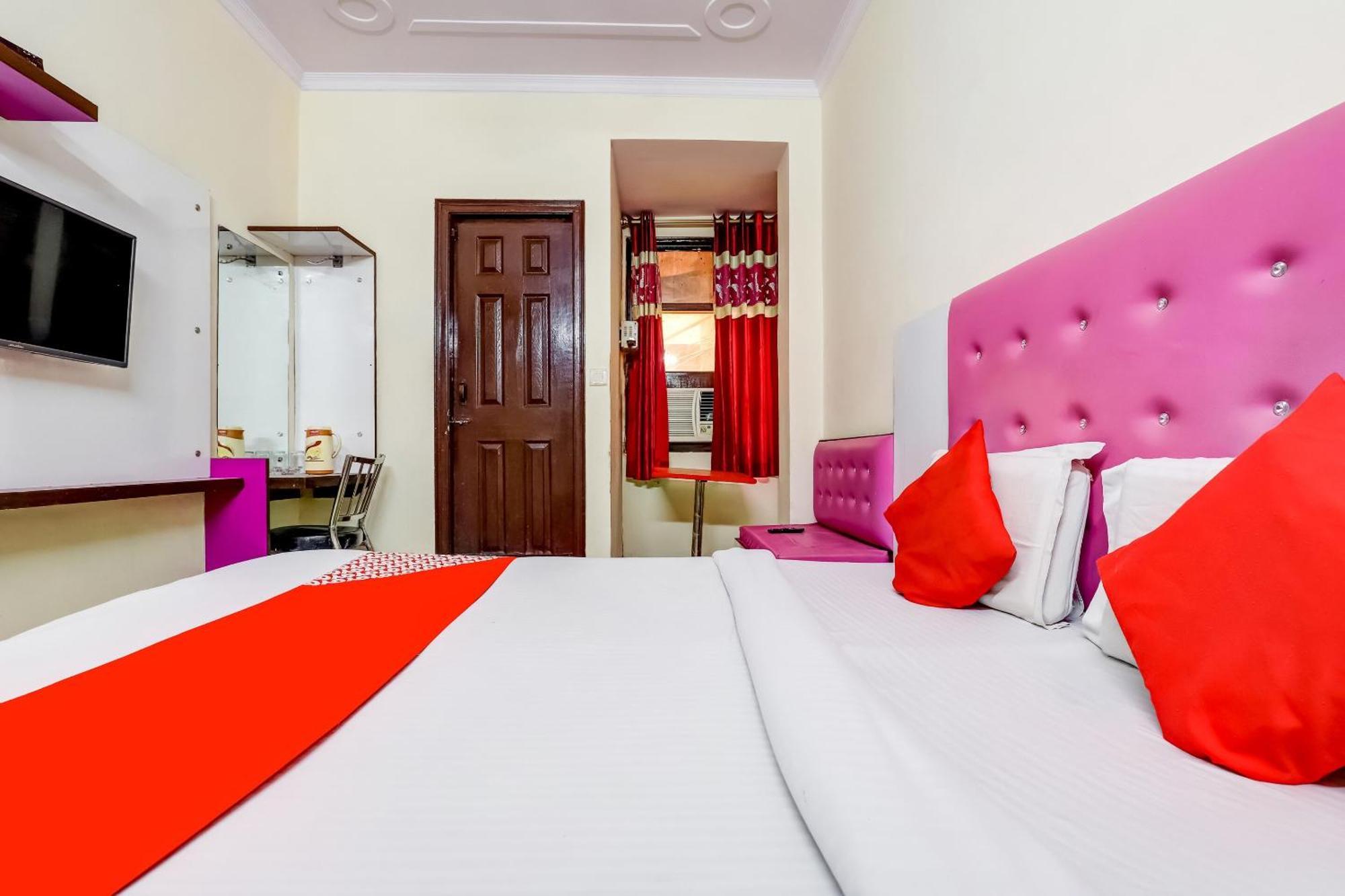 Hotel O Tushar Continental New Delhi Ngoại thất bức ảnh